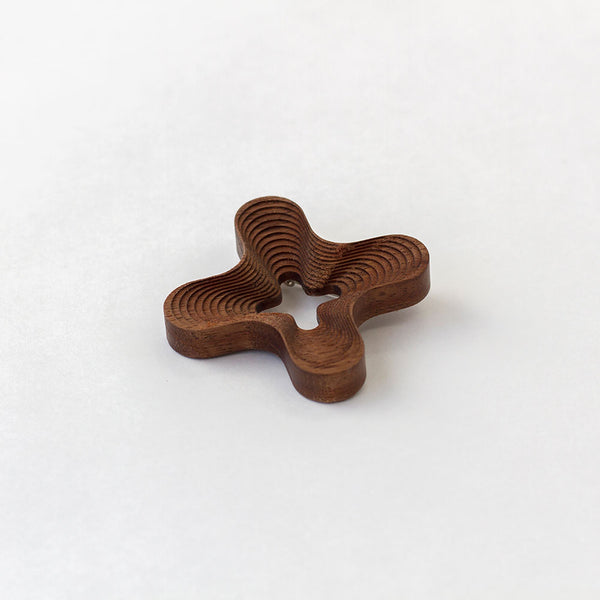 STEPS ブローチ HANA