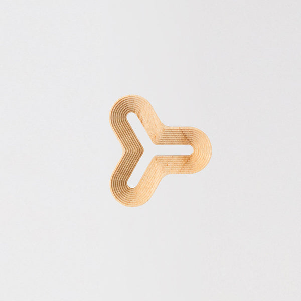 STEPS ブローチ SAN