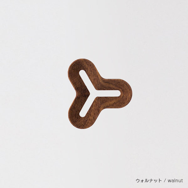 STEPS ブローチ SAN