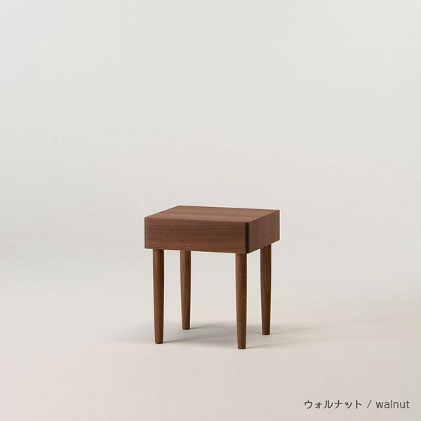 ドロワーナイトテーブル