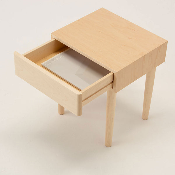 ドロワーナイトテーブル